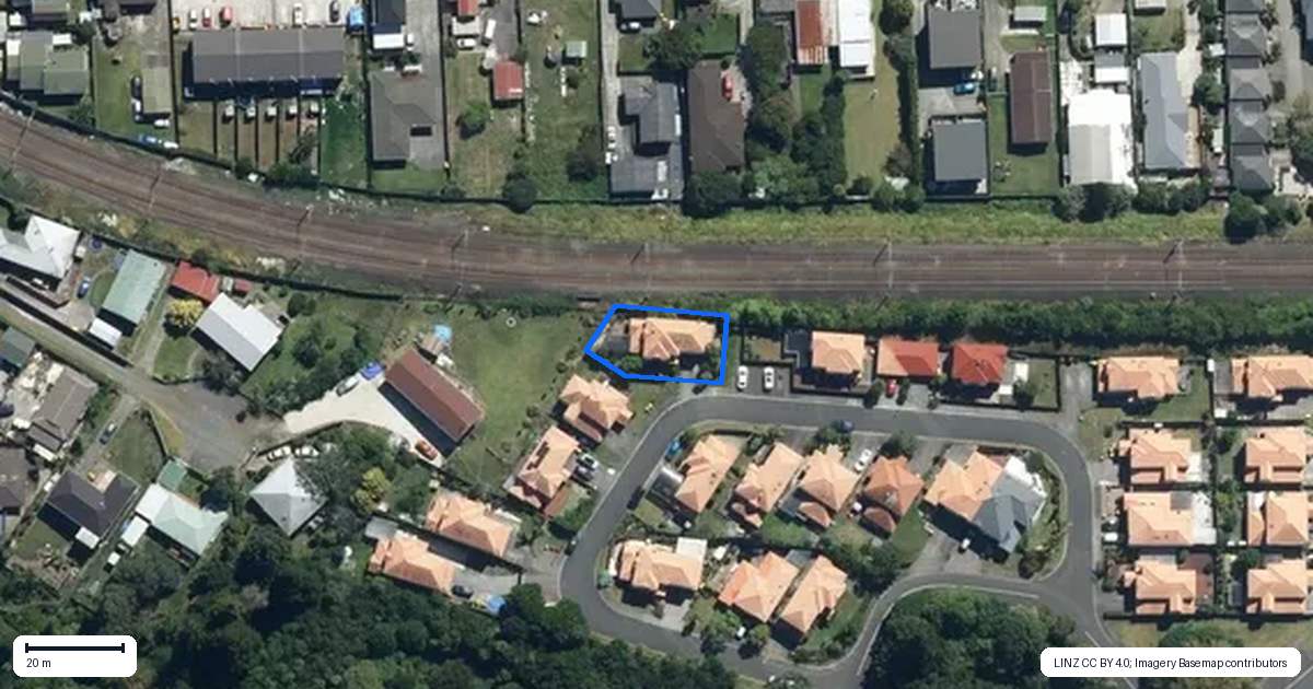 Property context map for 13 Stolford Crescent, New Lynn, Auckland