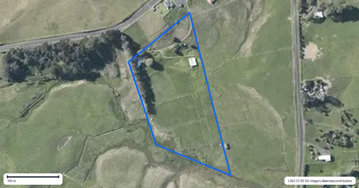 Property context map for 141 Karioitahi Road, Waiuku