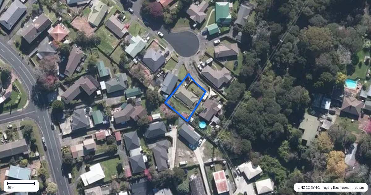 Property context map for 19 Lanier Place, Glendene, Auckland