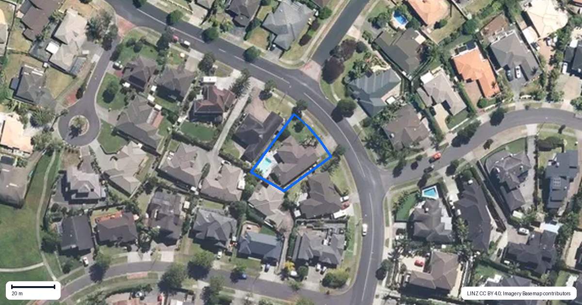 Property context map for 37 Moyrus Crescent, East Tamaki Heights, Auckland