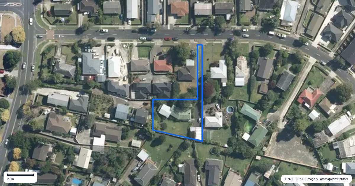Property context map for 13 Ennis Avenue, Pakuranga Heights, Auckland