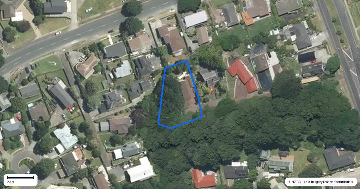 Property context map for 13 Goodwood Drive, Goodwood Heights, Auckland