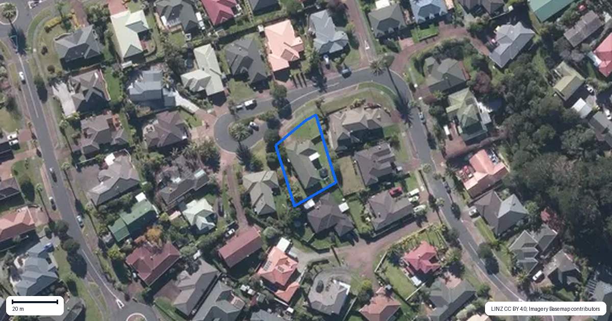 Property context map for 22 San Pedro Place, Henderson, Auckland