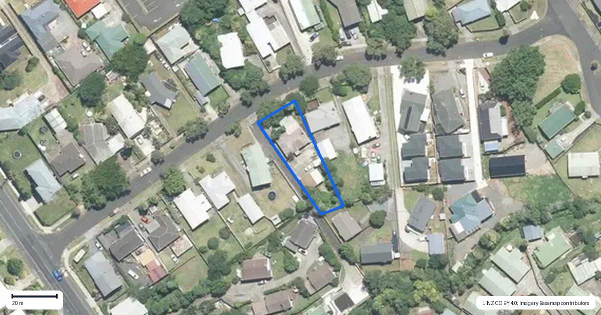 Property context map for 18 Hooper Avenue, Pukekohe