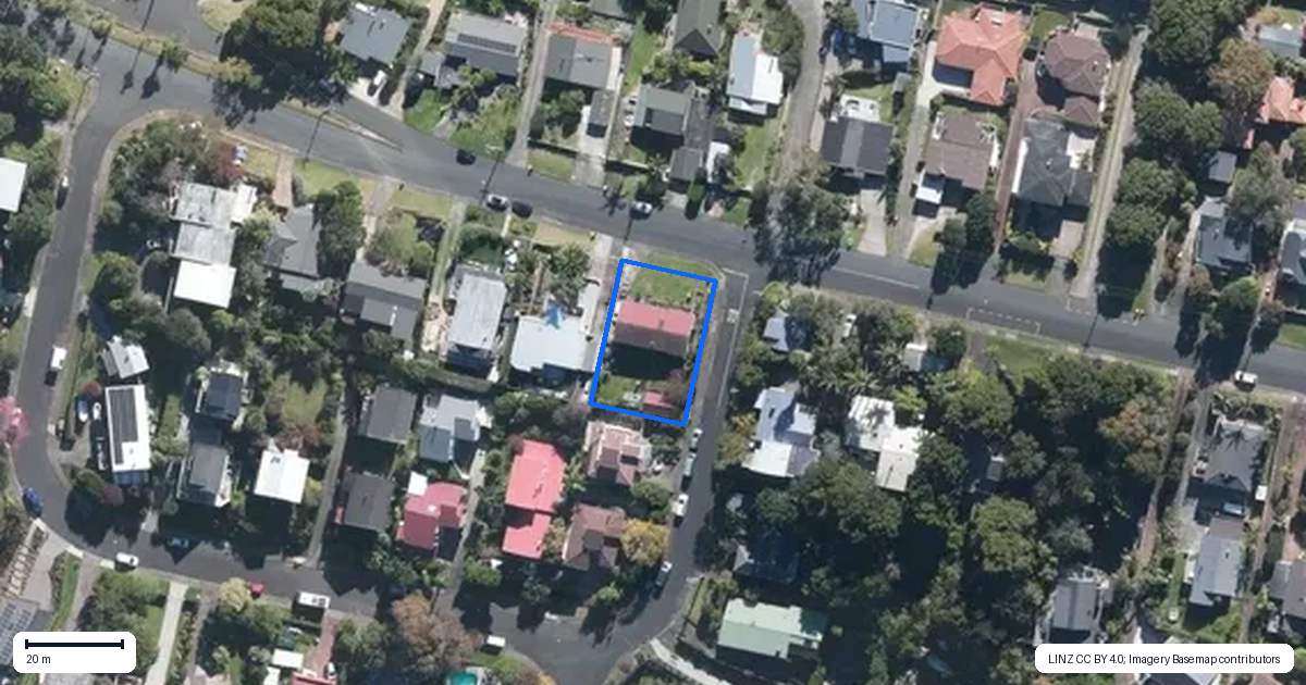 Property context map for 116 Island Bay Road, Beach Haven, Auckland