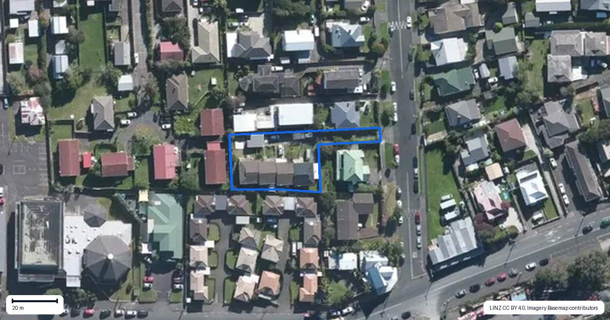 Property context map for 2/67A Roberton Road, Avondale, Auckland