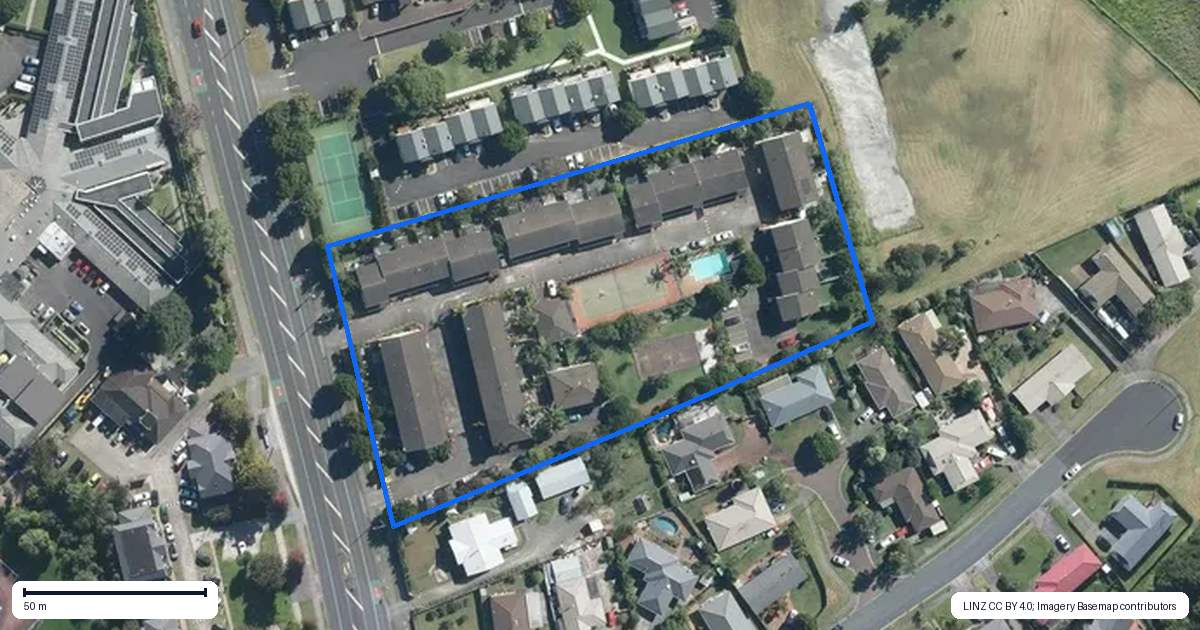 Property context map for 8/427 Albany Highway, Albany, Auckland