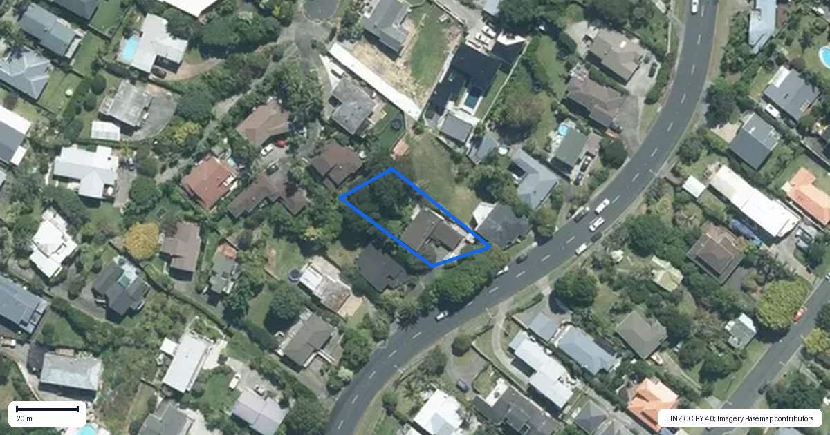Property context map for 978 Beach Road, Torbay, Auckland