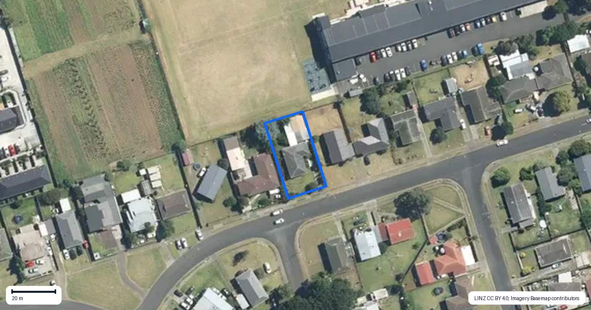 Property context map for 17 Calthorp Close, Favona, Auckland