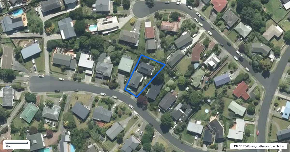 Property context map for 2/13 Gretel Place, Hillcrest, Auckland