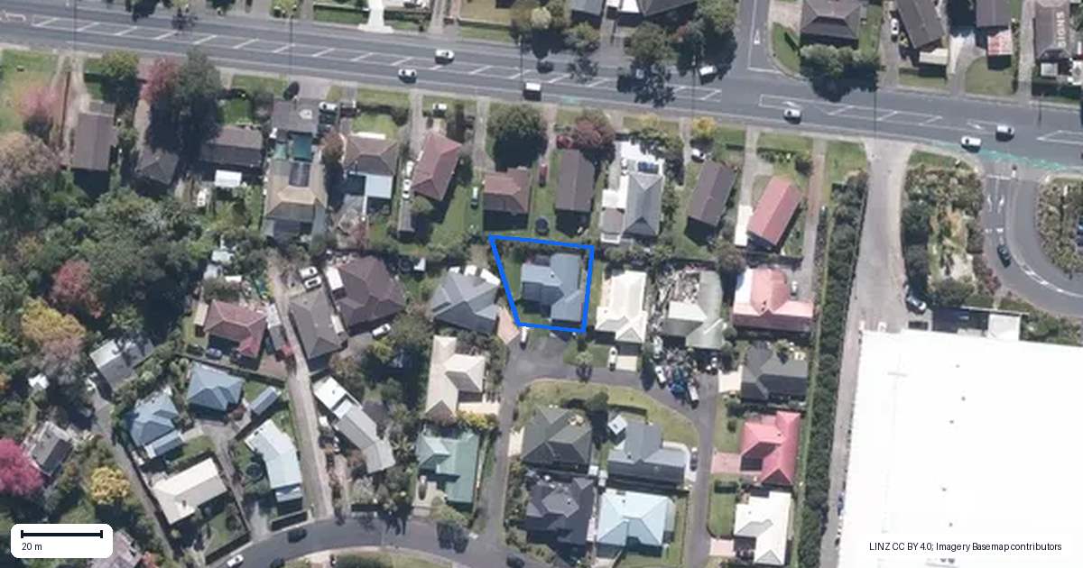 Property context map for 78 Kingdale Road, Henderson, Auckland
