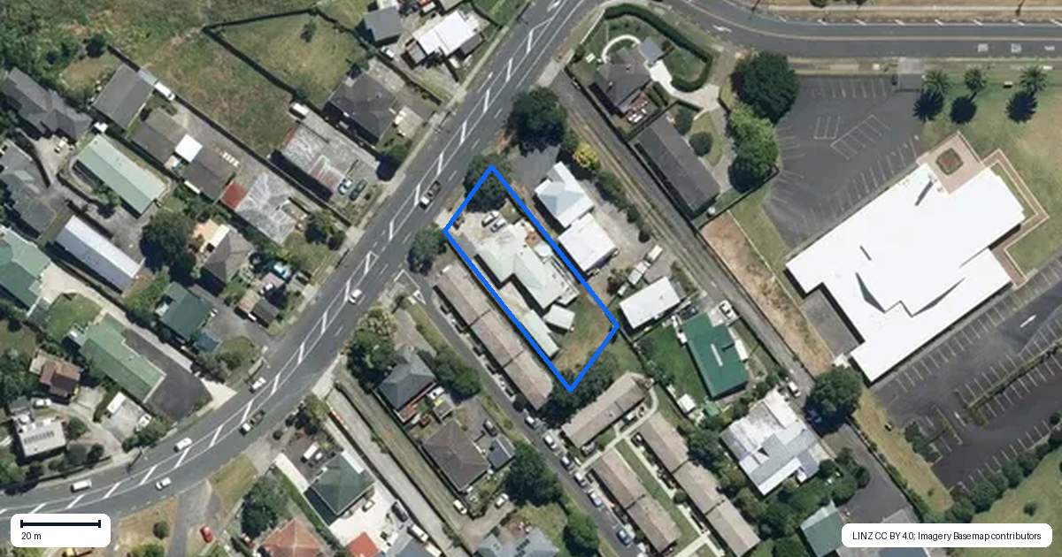 Property context map for 42 West Coast Road, Glen Eden, Auckland