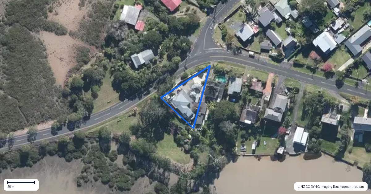 Property context map for 1A Ferry Parade, Herald Island, Auckland