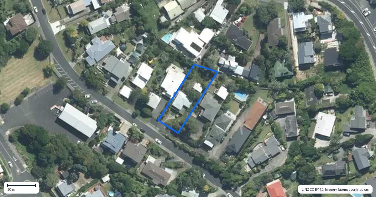 Property context map for 17 Seaton Road, Murrays Bay, Auckland