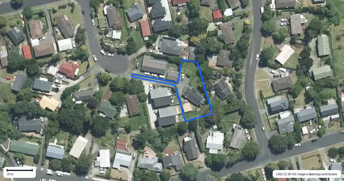 Property context map for 8 Neilon Place, Northcross, Auckland