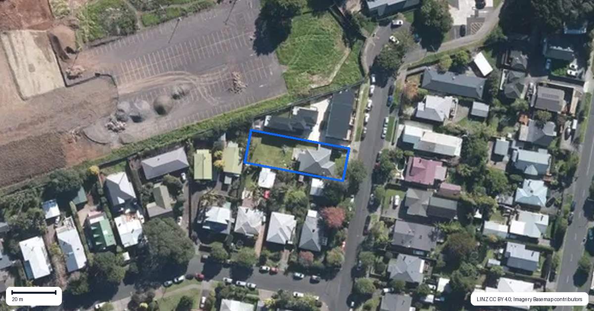 Property context map for 20 Mark Road, Mount Albert, Auckland