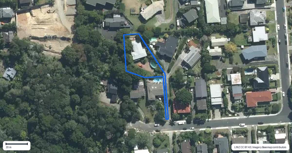 Property context map for 35 Raymond Terrace, Northcote, Auckland