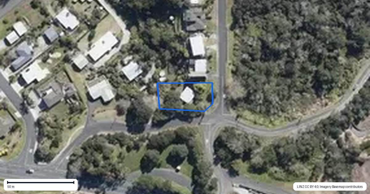 Property context map for 2 Rangikapiti Road, Coopers Beach