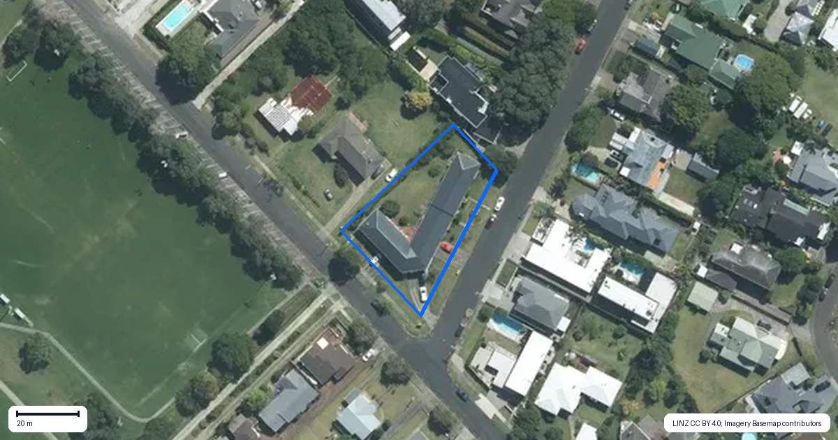 Property context map for 3/19 Lake Pupuke Drive, Takapuna, Auckland