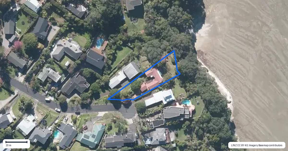 Property context map for 16 Tui Vale Road, Shelly Park, Auckland