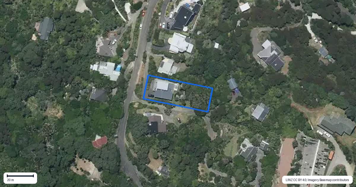 Property context map for 56 Rayner Road, Piha