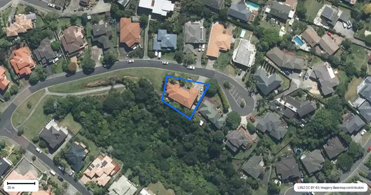 Property context map for 23 Mulgan Way, Browns Bay, Auckland