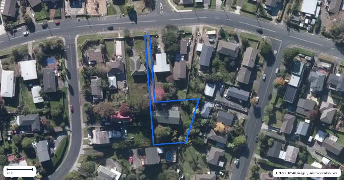 Property context map for 43 Royal Road, Massey, Auckland