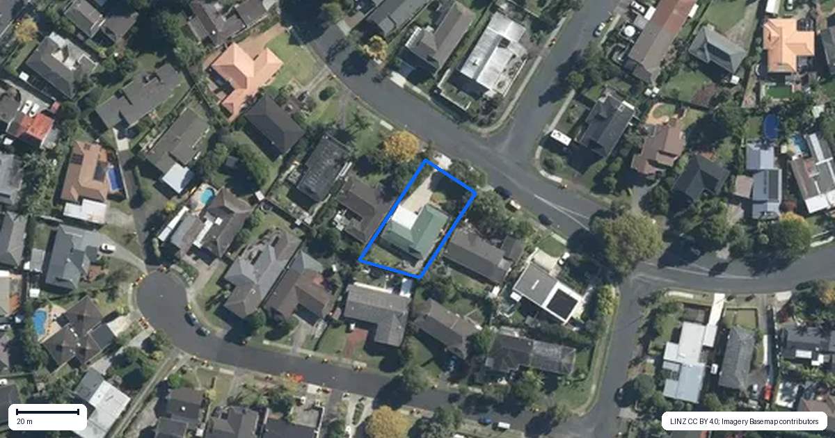 Property context map for 18 Himalaya Drive, Half Moon Bay, Auckland