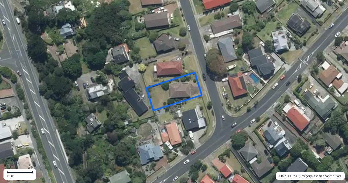 Property context map for 104 Langana Avenue, Browns Bay, Auckland