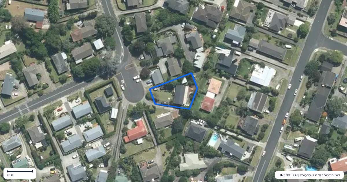 Property context map for 130 Awaruku Road, Torbay, Auckland