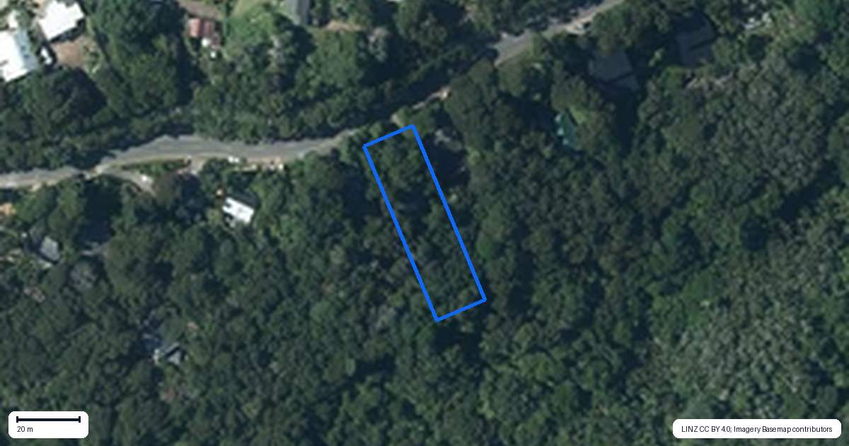 Property context map for 118 Waiheke Road, Waiheke Island