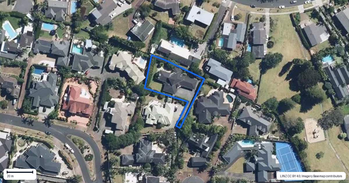 Property context map for 66 Manor Park, Sunnyhills, Auckland