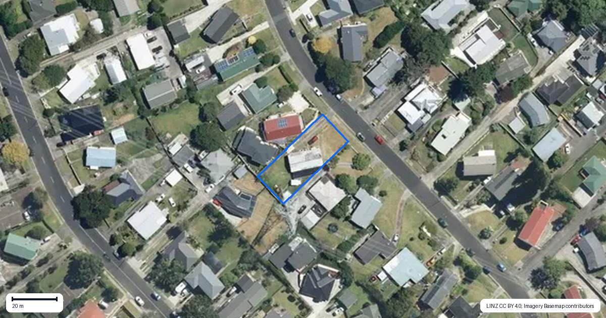 Property context map for 18 Caronia Crescent, Lynfield, Auckland