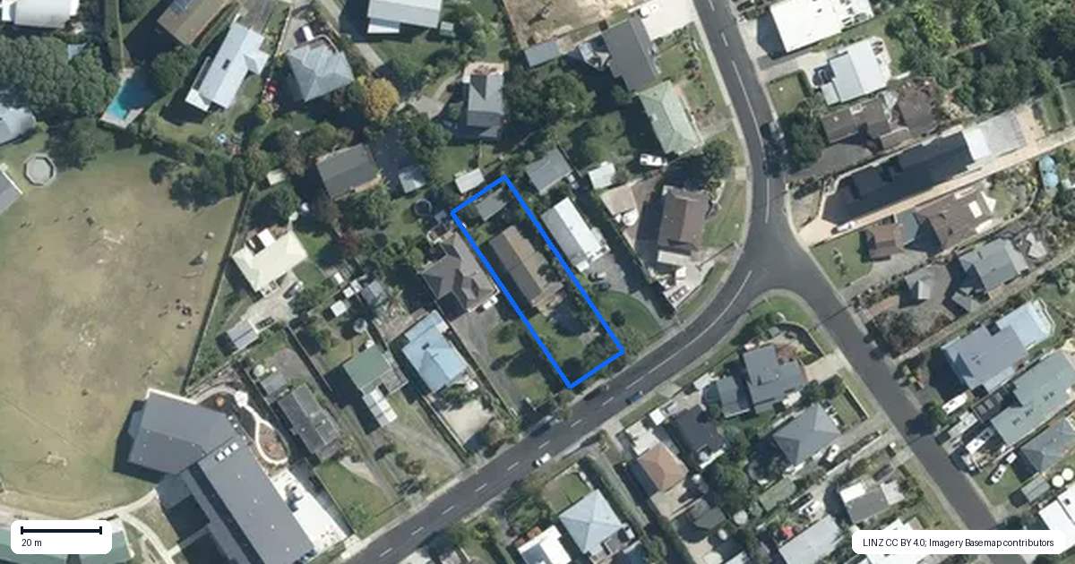 Property context map for 18 Te Pene Road, Maraetai, Auckland