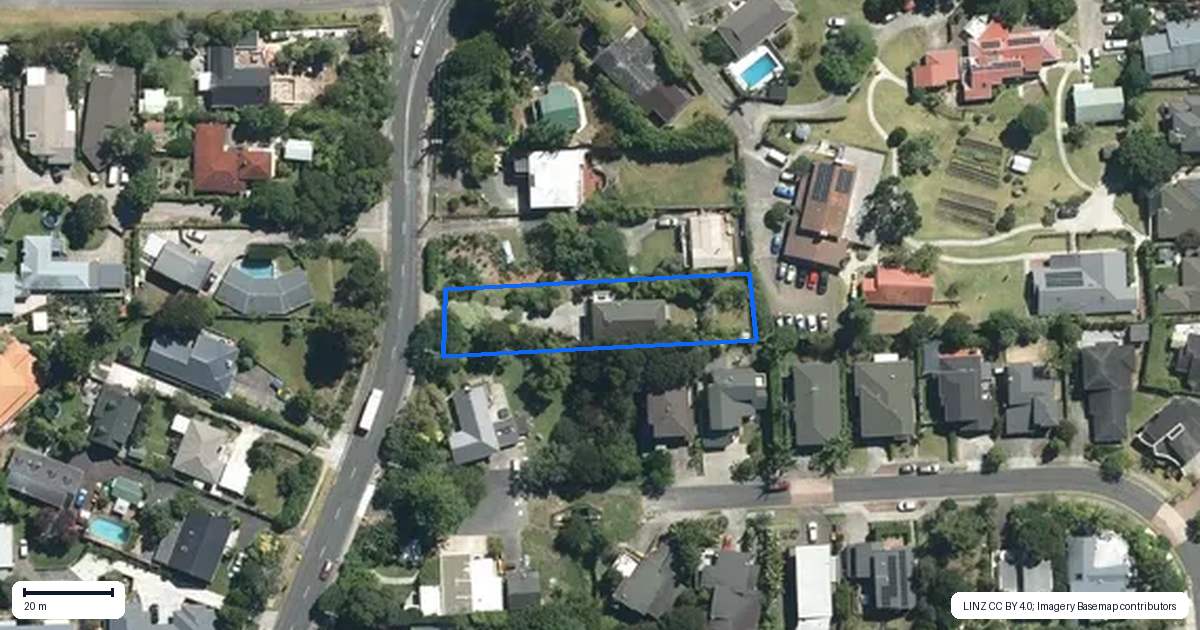 Property context map for 62 Atkinson Road, Titirangi, Auckland
