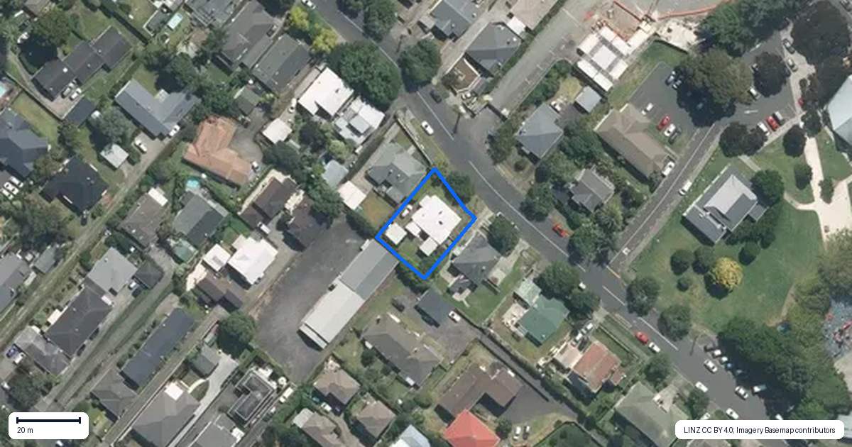 Property context map for 12 Wairere Avenue, Mount Albert, Auckland