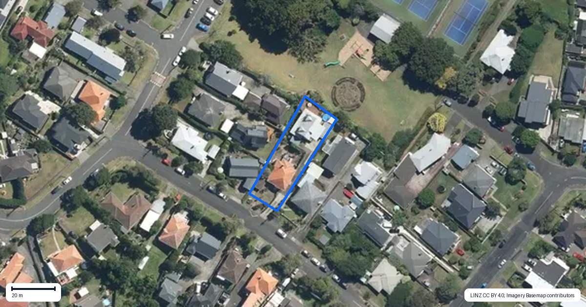 Property context map for 2 Haronui Road, Greenlane, Auckland