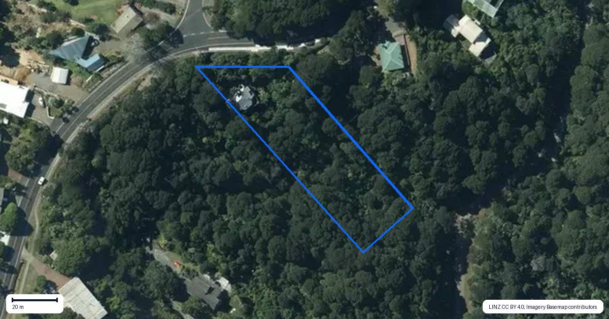 Property context map for 1156 Scenic Drive North, Swanson, Auckland