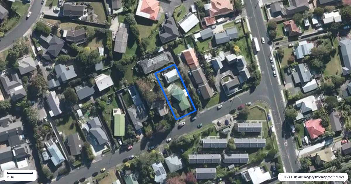 Property context map for 5 Gatman Street, Birkdale, Auckland