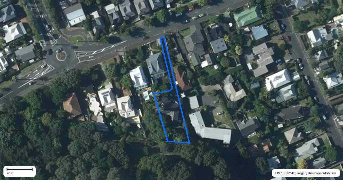 Property context map for 12A Albert Road, Devonport, Auckland
