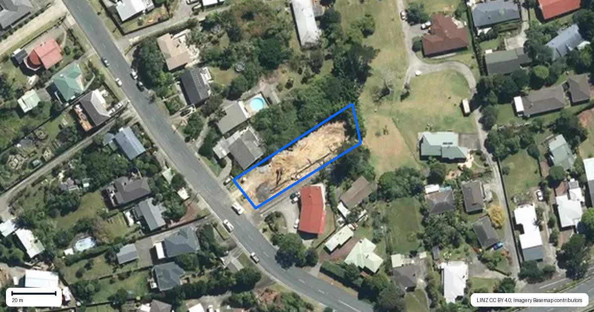 Property context map for 127 Glengarry Road, Glen Eden, Auckland