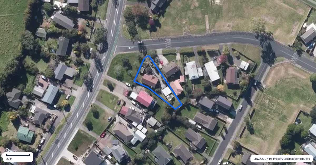Property context map for 465 Don Buck Road, Massey, Auckland