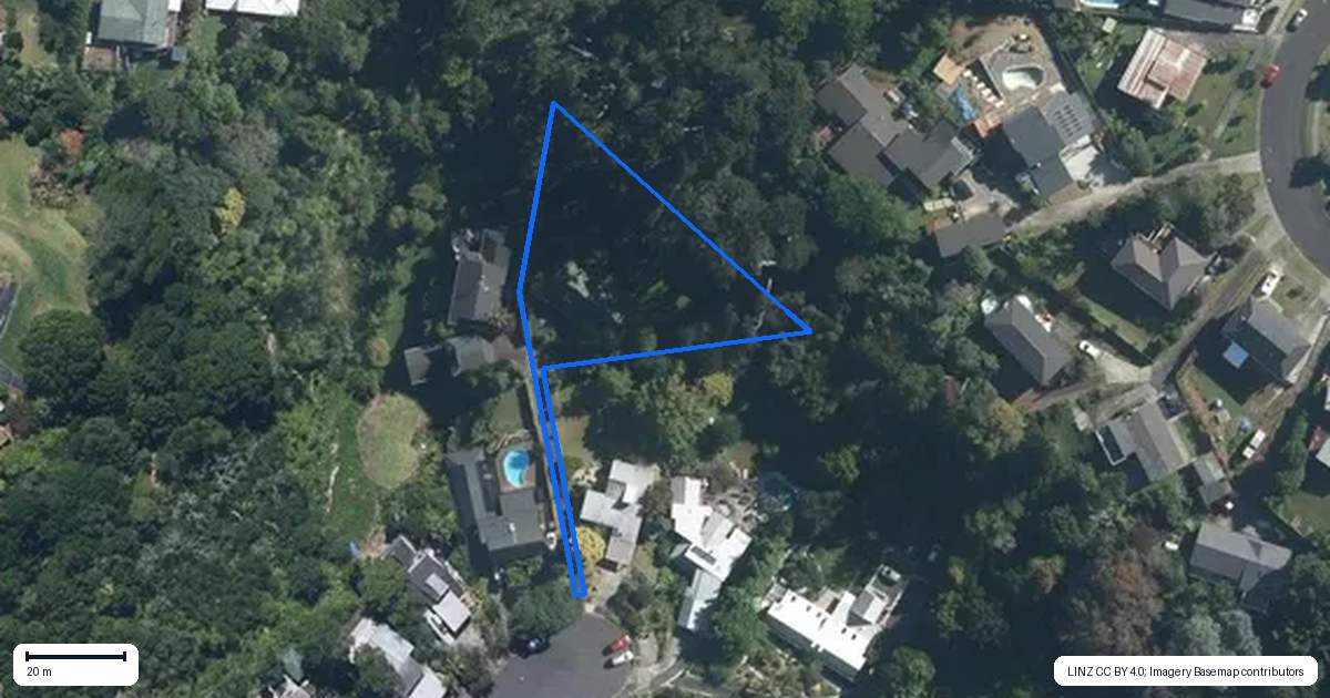 Property context map for 20 Montressor Place, Howick, Auckland