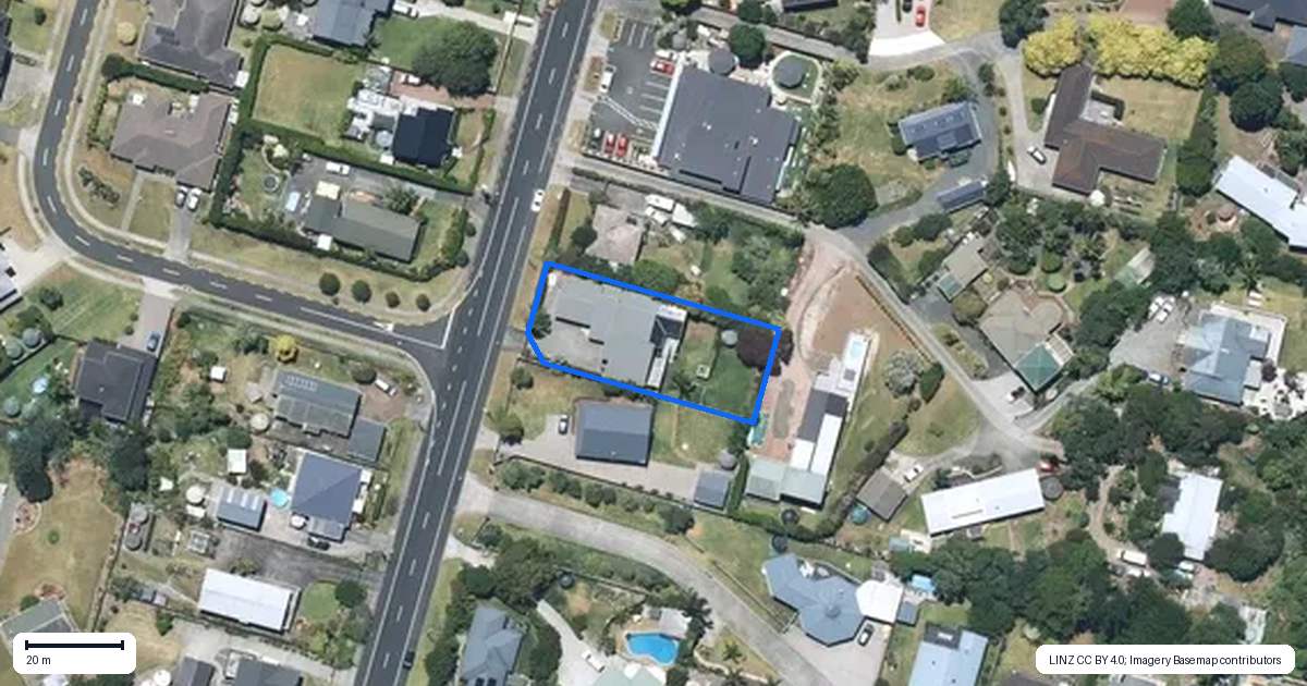Property context map for 21 Shelly Bay Road, Beachlands, Auckland