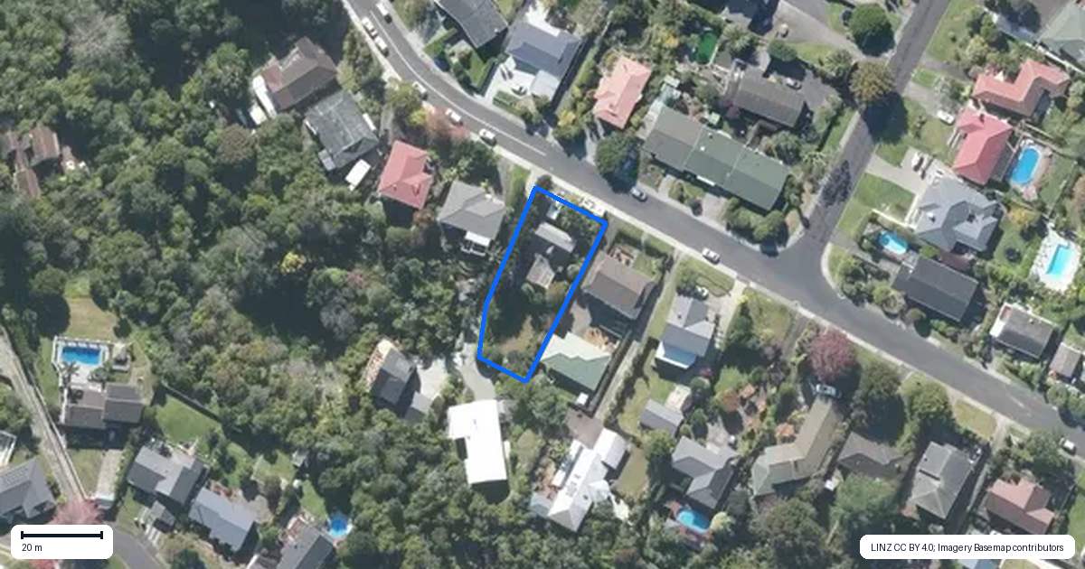 Property context map for 85 Evelyn Road, Cockle Bay, Auckland