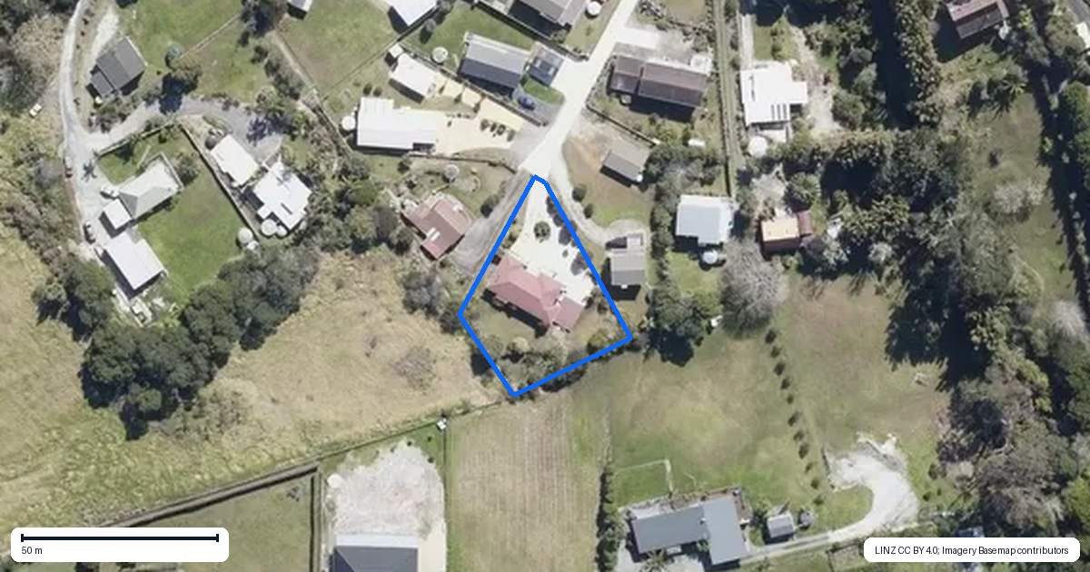 Property context map for 4 Thompson Place, Cable Bay