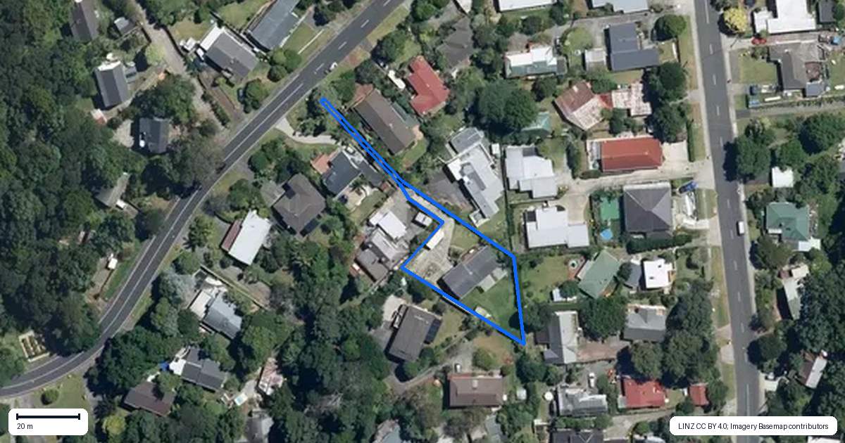 Property context map for 127 Wirihana Road, Titirangi, Auckland