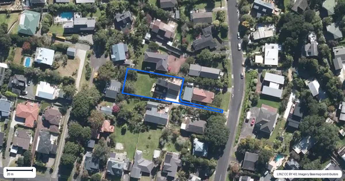 Property context map for 8 Odin Place, Beach Haven, Auckland