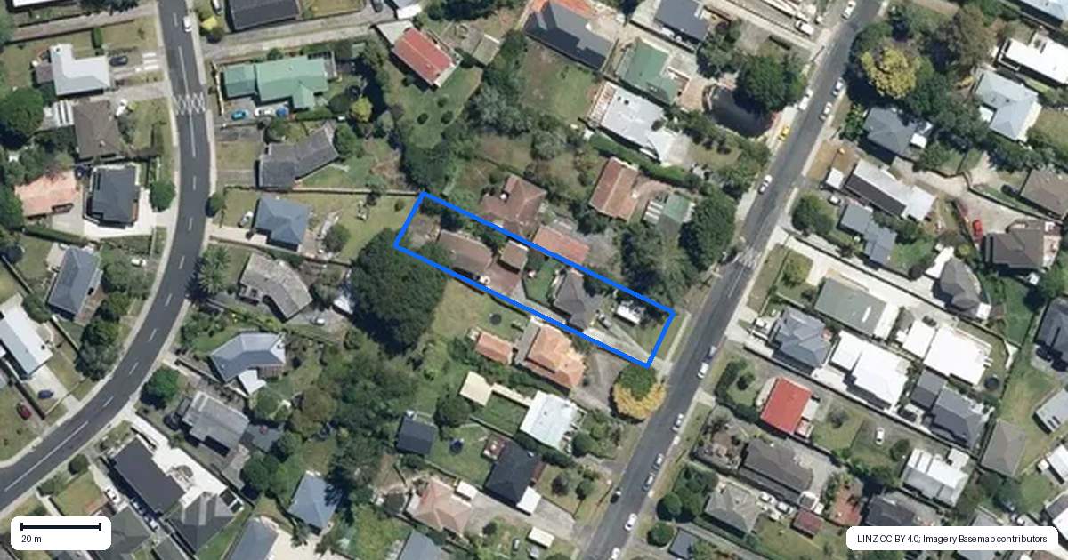 Property context map for 23 Stottholm Road, Titirangi, Auckland