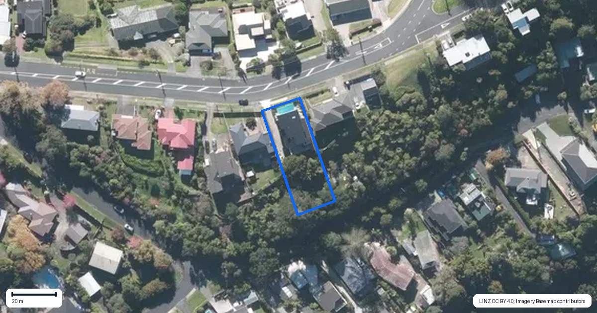 Property context map for 167 Sandspit Road, Shelly Park, Auckland